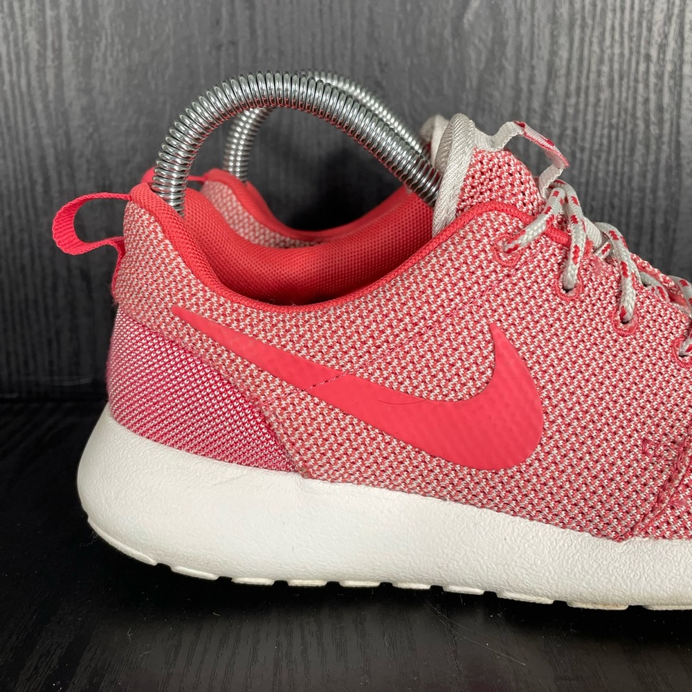 Nike ROSHE Women’s size 6 - Picture 2 of 12